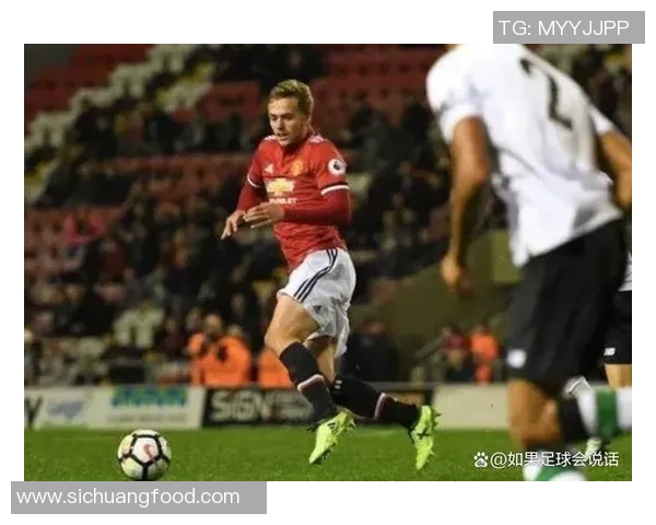 威尔逊足球明星助力青少年成长与梦想实现的精彩旅程